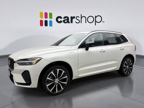 2023 Volvo XC60 Recharge Plug-In Hybrid T8 Ultimate Dark Theme