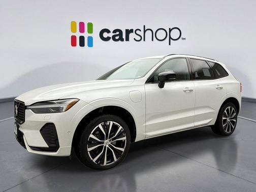 2023 Volvo XC60 Recharge Plug-In Hybrid T8 Ultimate Dark Theme