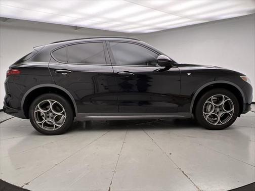 2022 Alfa Romeo Stelvio Ti