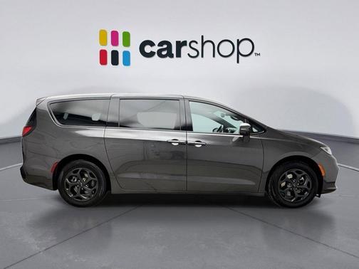 2022 Chrysler Pacifica Hybrid Limited