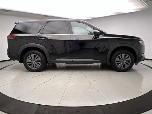 2024 Nissan Pathfinder S 4WD