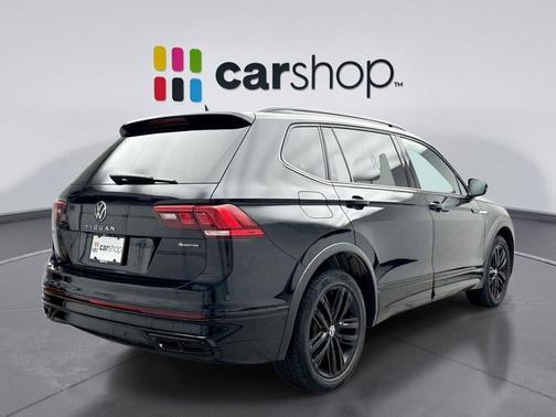 Deep Black 2022 Volkswagen Tiguan 2.0T SE R-Line Black 4MOTION