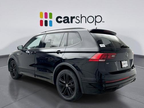 Deep Black 2022 Volkswagen Tiguan 2.0T SE R-Line Black 4MOTION