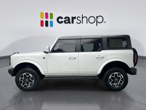 Oxford White 2023 Ford Bronco Outer Banks