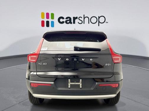 2023 Volvo XC40 B5 Plus Bright Theme