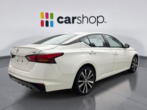2022 Nissan Altima SR FWD