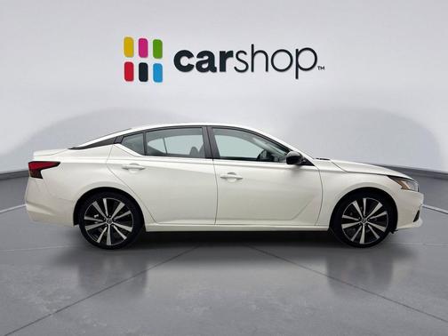 2022 Nissan Altima SR FWD
