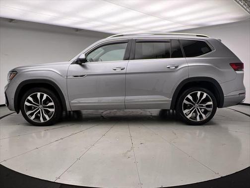 2023 Volkswagen Atlas 3.6L SEL Premium