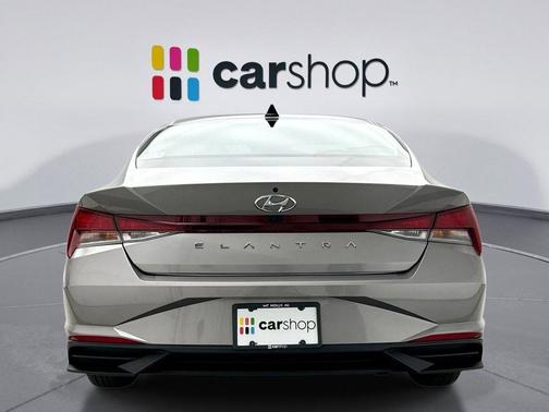 Fluid Metal 2023 Hyundai ELANTRA SEL