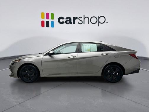 Fluid Metal 2023 Hyundai ELANTRA SEL