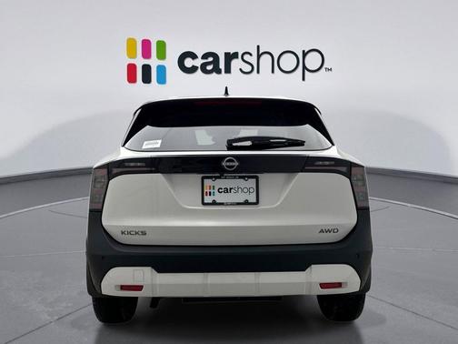 2025 Nissan Kicks SV