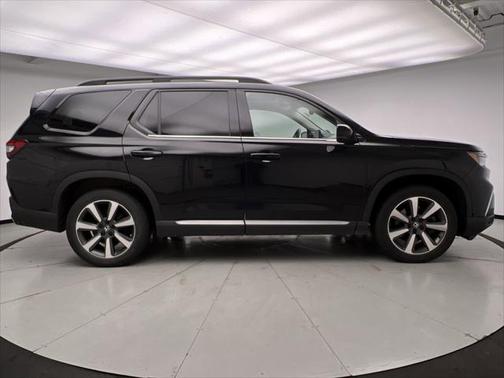 2023 Honda Pilot AWD Elite