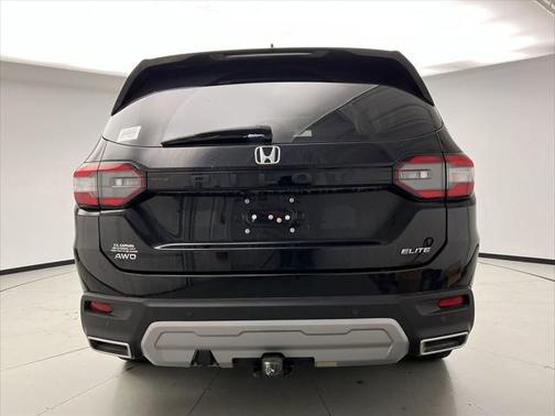 2023 Honda Pilot AWD Elite