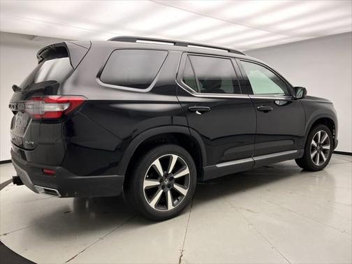 2023 Honda Pilot AWD Elite