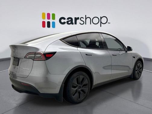2024 Tesla Model Y Long Range Dual Motor All-Wheel Drive