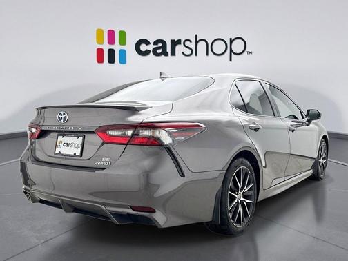 2024 Toyota Camry Hybrid SE