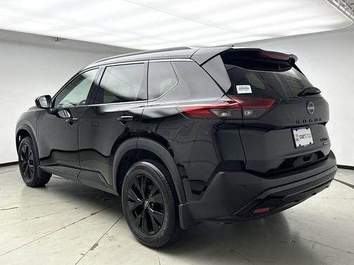 Super Black 2023 Nissan Rogue SV