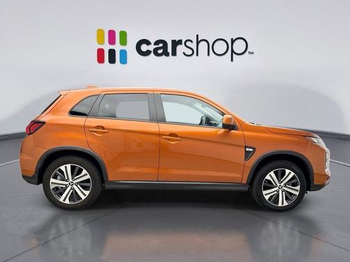 Sunshine Orange 2024 Mitsubishi Outlander Sport 2.0 ES