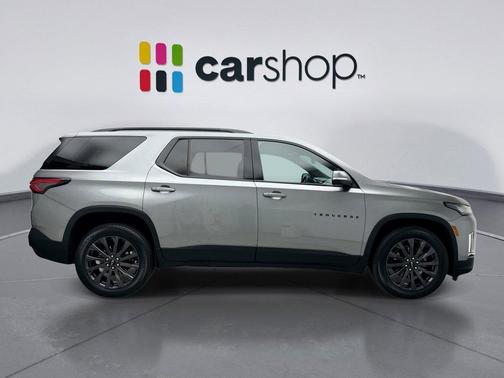 Sterling Gray Metallic 2023 Chevrolet Traverse RS