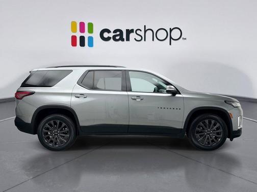 Sterling Gray Metallic 2023 Chevrolet Traverse RS