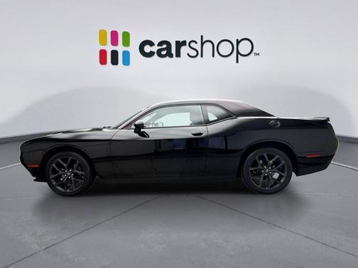 Pitch Black Clearcoat 2023 Dodge Challenger SXT
