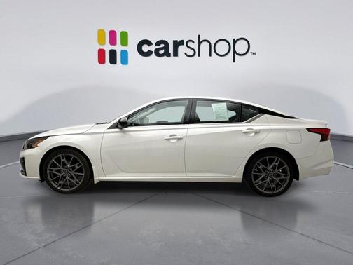 Pearl White Tricoat 2023 Nissan Altima SR VC-Turbo FWD