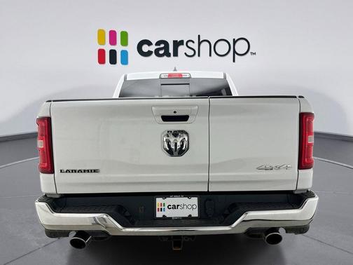 Ivory White Tri-Coat Pearlcoat 2025 RAM 1500 Laramie