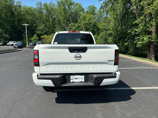 2025 Nissan Frontier SV