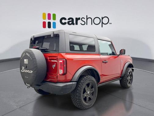 HOT PEPPER RED MET TINT CC 2024 Ford Bronco Black Diamond
