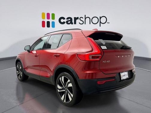 Fusion Red Metallic 2024 Volvo XC40 B5 Plus Dark Theme