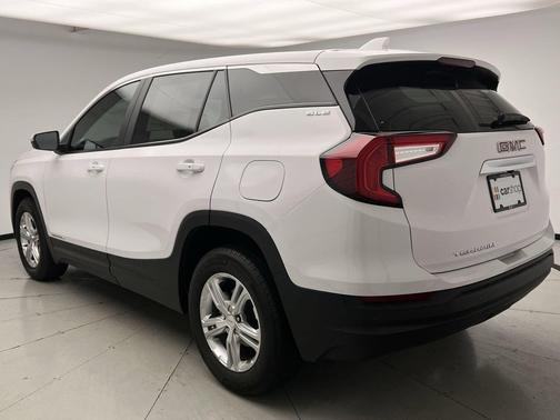Summit White 2022 GMC Terrain SLE