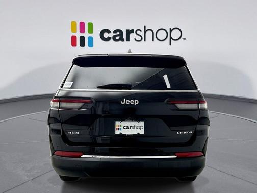 Diamond Black Crystal Pearlcoat 2025 Jeep Grand Cherokee L Laredo