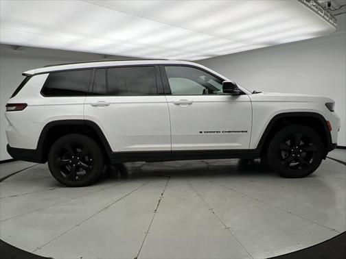 2022 Jeep Grand Cherokee L Altitude