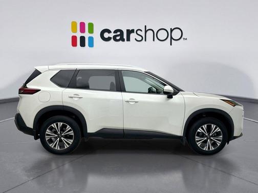 Pearl White Tricoat 2023 Nissan Rogue SV
