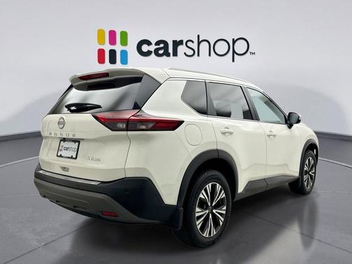 Pearl White Tricoat 2023 Nissan Rogue SV