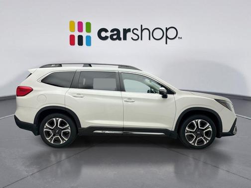 Crystal White Pearl 2023 Subaru Ascent Limited 8-Passenger