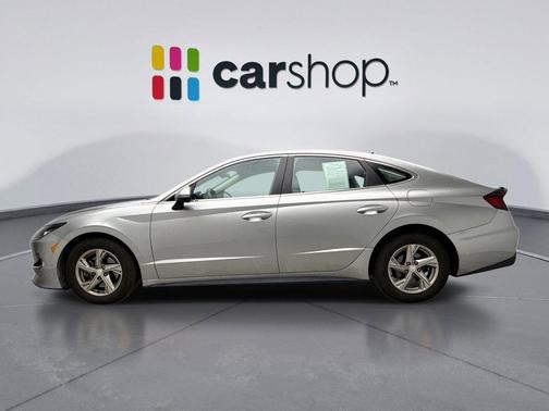 2022 Hyundai SONATA SE