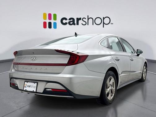 2022 Hyundai SONATA SE