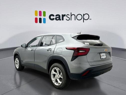 Sterling Gray Metallic 2025 Chevrolet Trax LS