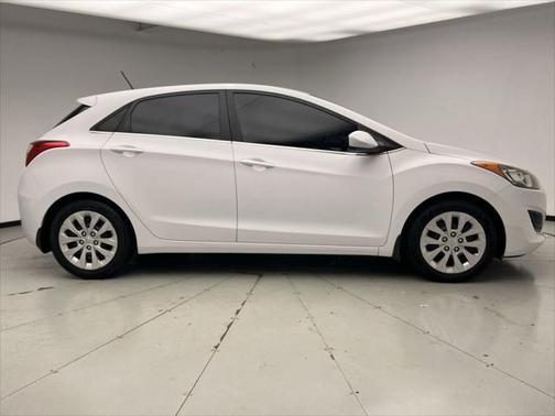2016 Hyundai Elantra GT Base