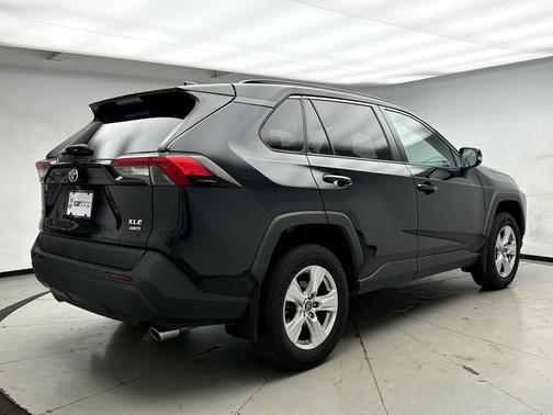 Midnight Black Metallic 2019 Toyota RAV4 XLE