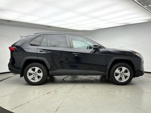 Midnight Black Metallic 2019 Toyota RAV4 XLE