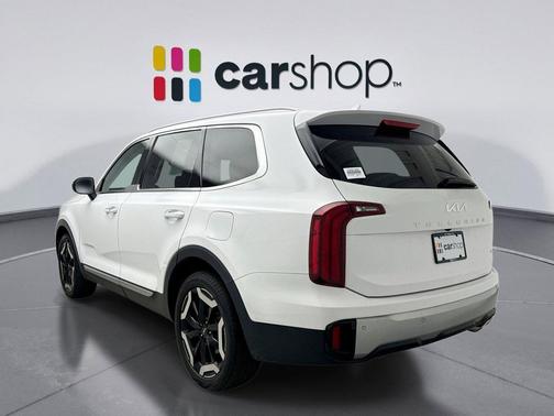 Glacial White Pearl 2023 Kia Telluride S