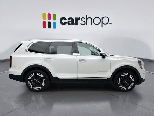 Glacial White Pearl 2023 Kia Telluride S