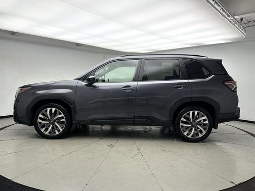 Magnetite Gray Metallic 2025 Subaru Forester Touring