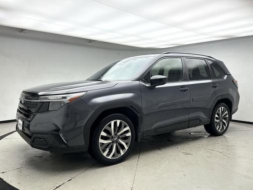 Magnetite Gray Metallic 2025 Subaru Forester Touring