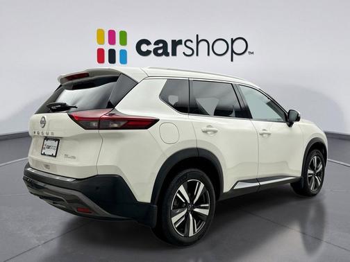 Pearl White Tricoat 2023 Nissan Rogue SL