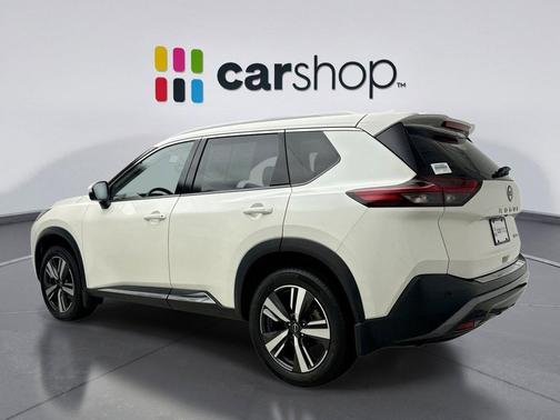 Pearl White Tricoat 2023 Nissan Rogue SL