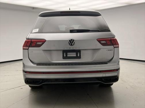 2022 Volkswagen Tiguan 2.0T SE R-Line Black 4MOTION