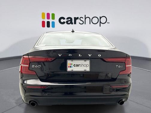 2021 Volvo S60 T6 Momentum